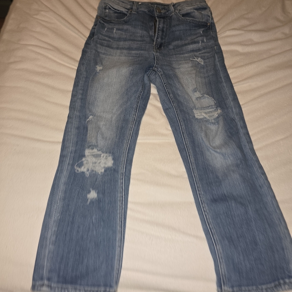 Distressed Risen Capri Blue Jeans